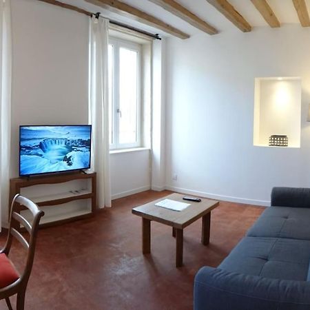 Appartement T2 Tout Equipe Au Beau Milieu Du Centre Historique à Villefranche-sur-Saône Extérieur photo
