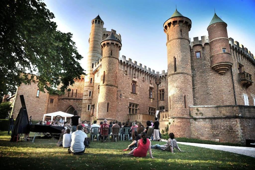 Appartement T2 Tout Equipe Au Beau Milieu Du Centre Historique à Villefranche-sur-Saône Extérieur photo